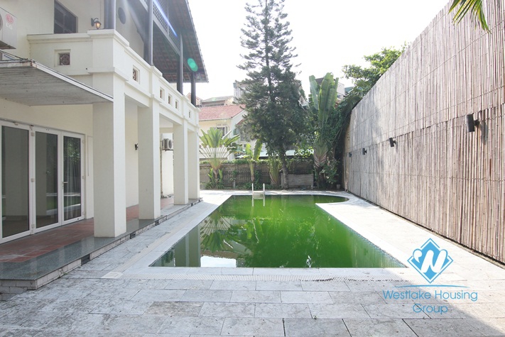 Modern villa with nice garden and swimming pool in Tay Ho Diplomats residence